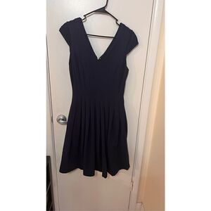 WHITEHOUSE BLACK MARKET SLEEVELESS NAVY BLUE PLEATED DRESS WOMENS SIZE 6